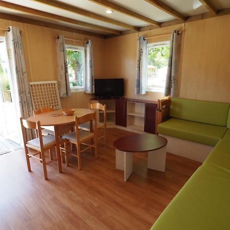 Camping Le Sorlut Cozes Bagian luar foto