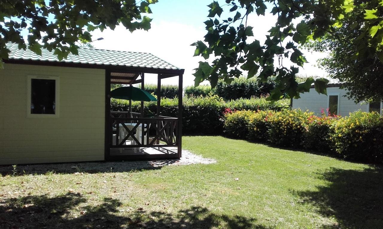 Camping Le Sorlut Cozes Bagian luar foto