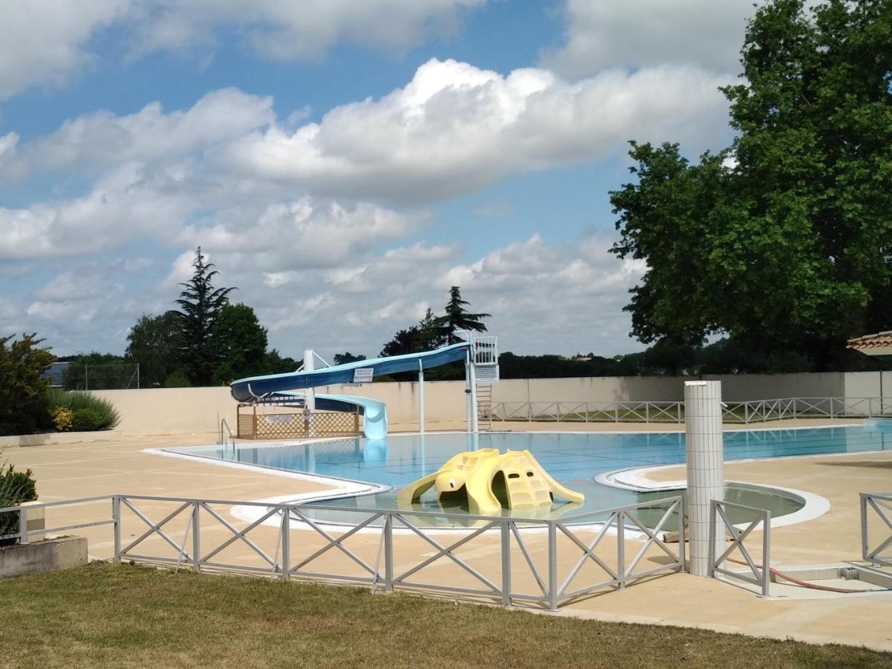 Camping Le Sorlut Cozes Bagian luar foto
